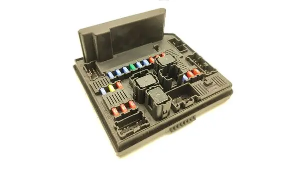Nissan Qashqai Fuse module 284B7-JD02C