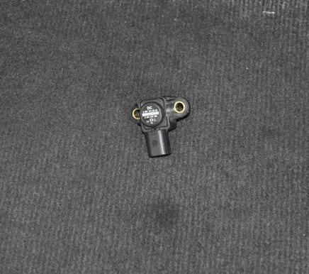 Mercedes-Benz C W204 Air pressure sensor A0071530028