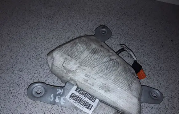 BMW 5 E39 Side airbag 30826833102