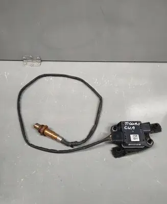 Volkswagen Tiguan Lambda probe sensor 04L906261J