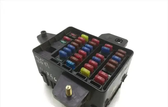 SsangYong Rexton Fuse module 82110-08000