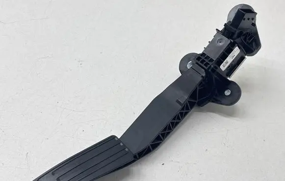 Jeep Grand Cherokee WL Accelerator throttle pedal 68360648AC T0280019316196