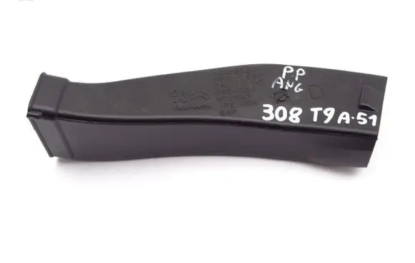 Peugeot 308 Radiator trim 1303682X