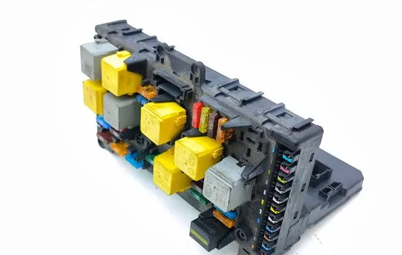 Mercedes-Benz Vito Viano W639 Fuse module 518878103 ZGS001 A6395450801