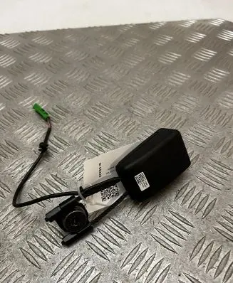 Volvo XC90 Front seatbelt buckle 31369301
