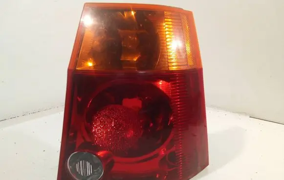 Chrysler Pacifica Third/center stoplight 58622e