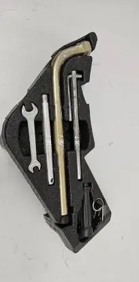 Volkswagen Touareg I Tool set 7l0012113