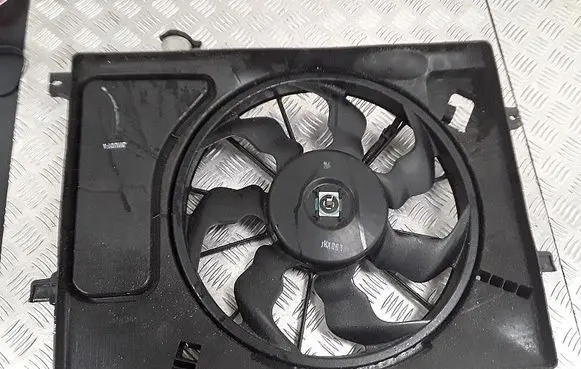 Hyundai i30 Electric radiator cooling fan 