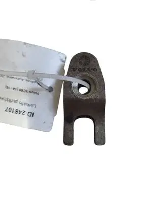 Volvo XC60 Fuel Injector clamp holder 