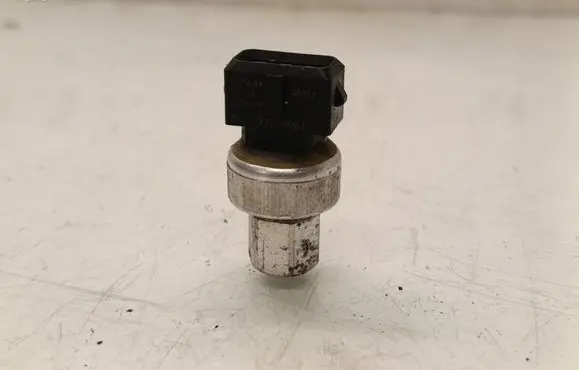Volvo V40 Air conditioning (A/C) pressure sensor 31292004 30102