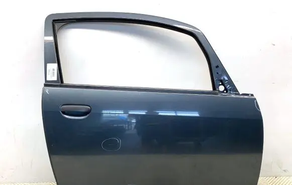 Mitsubishi Colt Front door