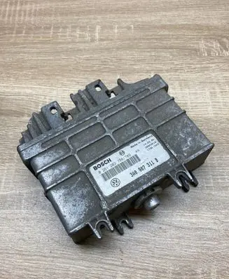 Volkswagen PASSAT B4 Engine control unit/module ECU 3A0907311B 0261203788