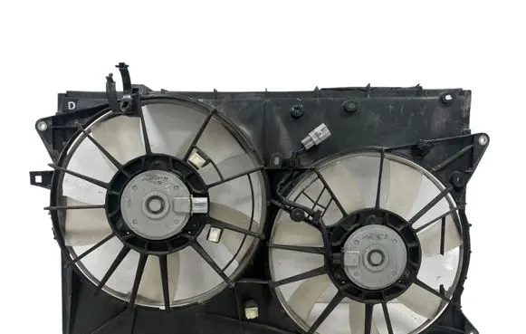 Toyota RAV 4 (XA40) Radiator cooling fan shroud 4227508300 1636326030 1680001500