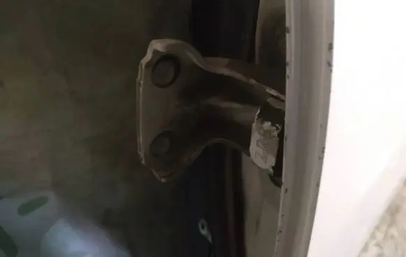 Subaru Legacy Rear door lower hinge