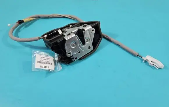 BMW X3 F25 Front door lock 7318416 IMPRK1448741