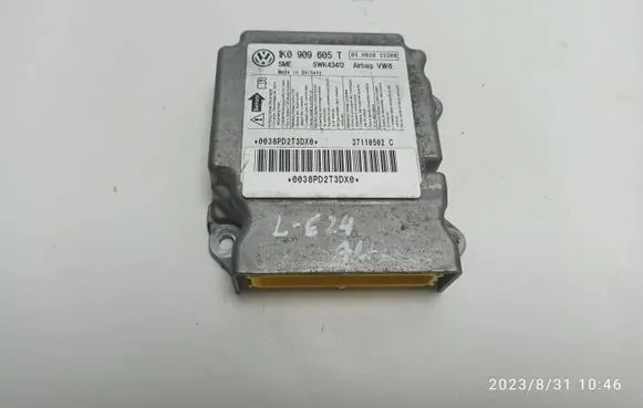 Seat Altea XL Airbag control unit/module 1K0909605T