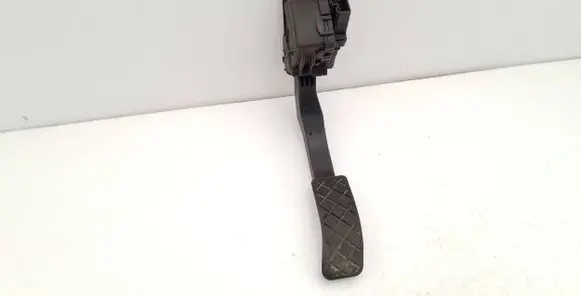 Audi A6 S6 C6 4F Accelerator throttle pedal 4F1721523B 6PV00898407