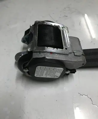 Audi A6 S6 C6 4F Front seatbelt