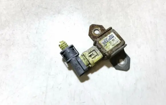 Mitsubishi Outlander Airbag deployment crash/impact sensor mr587733
