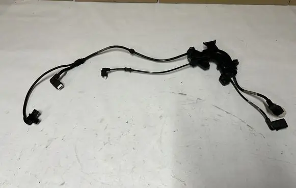 Mercedes-Benz E W213 ABS rear brake sensor A2135402805 A2135403805