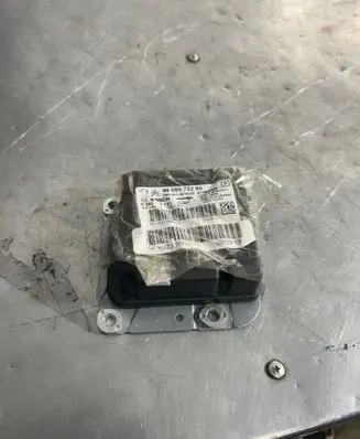Peugeot 2008 I Airbag control unit/module 9806572280 0285011181 YBZ20002410