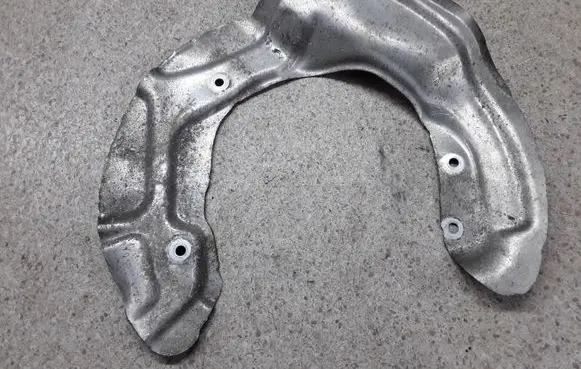 BMW 1 F20 F21 Front brake disc dust cover plate 6792236