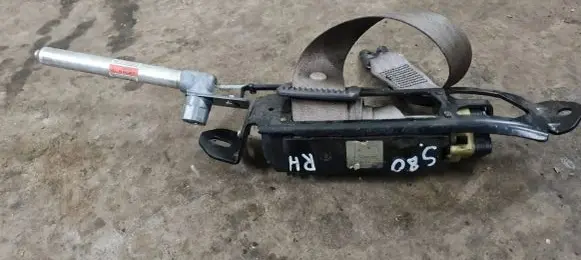 Volvo S80 Front seatbelt 9476737