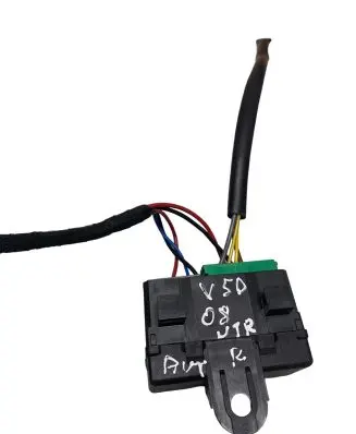 Volvo V50 Seat heating relay 30795503 07W415