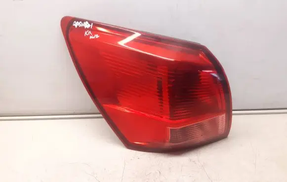 Nissan Qashqai Rear/tail lights 89071061