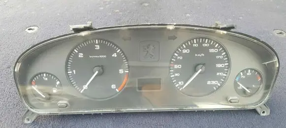 Peugeot 406 Speedometer (instrument cluster) 9639940380
