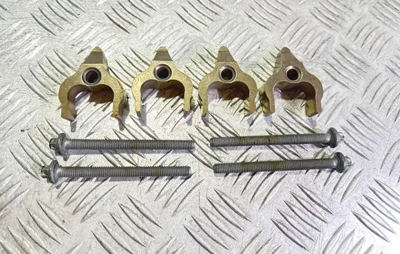 BMW X1 F48 F49 Fuel Injector clamp holder 