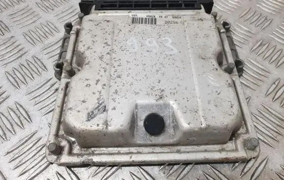 Citroen Xsara Picasso Engine control unit/module 0281010750 9643525080