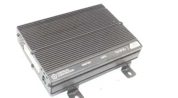 Jeep Cherokee XJ Sound amplifier 56007653