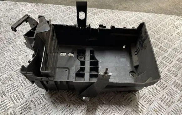 Opel Astra J Battery box tray 13354420