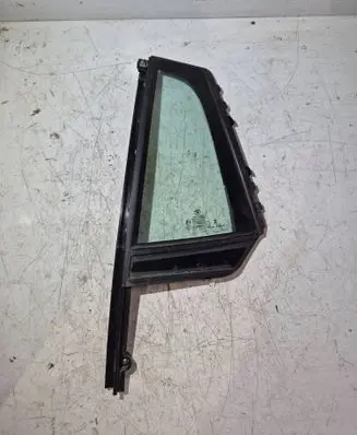 BMW X6M G06 F96 Rear vent window glass 179103