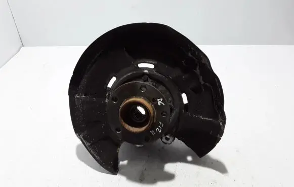 Rear wheel hub