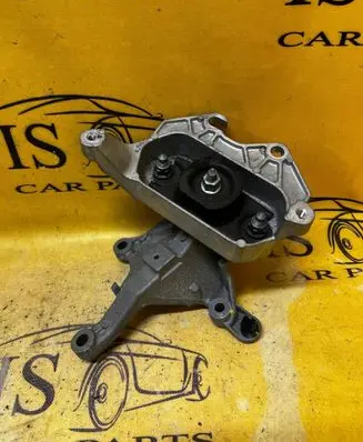 Dacia Sandero III Gearbox mounting bracket 112535643R 112533062R