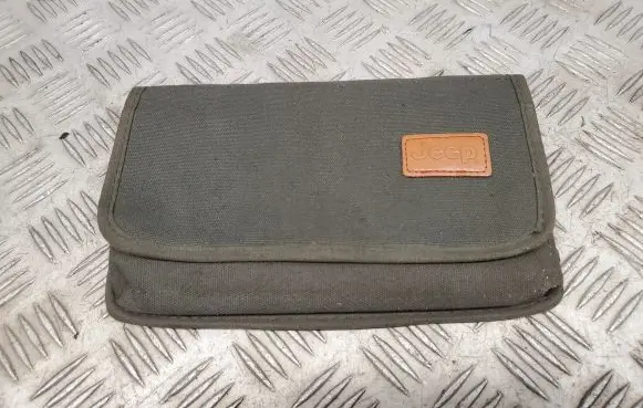 Jeep Grand Cherokee Owners service history hand book 