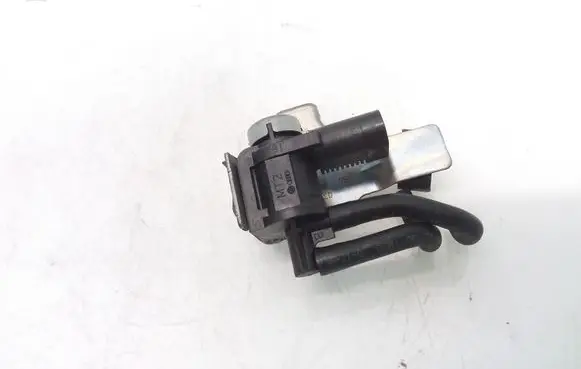 Volkswagen Tiguan Turbo solenoid valve 1K0906283A