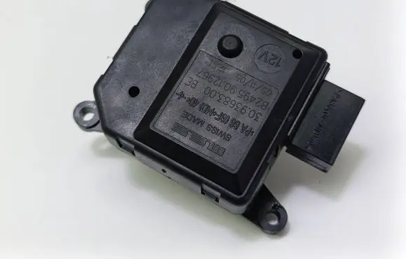 Volkswagen Polo IV 9N3 Air flap motor/actuator 309368300BE