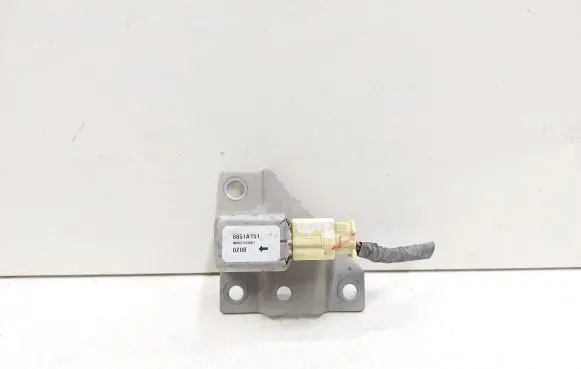 Peugeot iOn Airbag deployment crash/impact sensor 8651A151 0Z08 W002T03081
