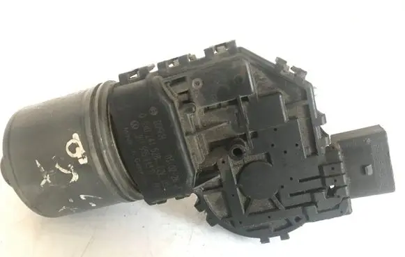 Volkswagen PASSAT B5.5 Wiper motor 0390241528 3B1955113D