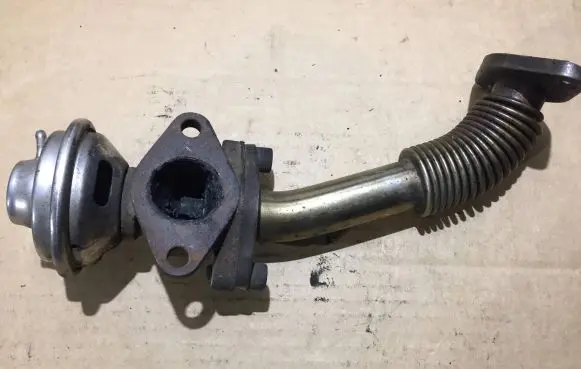 Audi 100 S4 C4 EGR valve 046131503