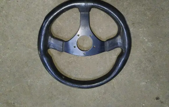 Opel Kadett E Steering wheel 0270573 0270574
