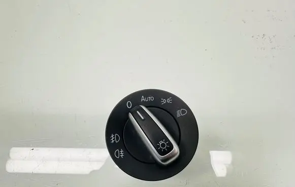 Volkswagen PASSAT CC Light switch 3C8941431A