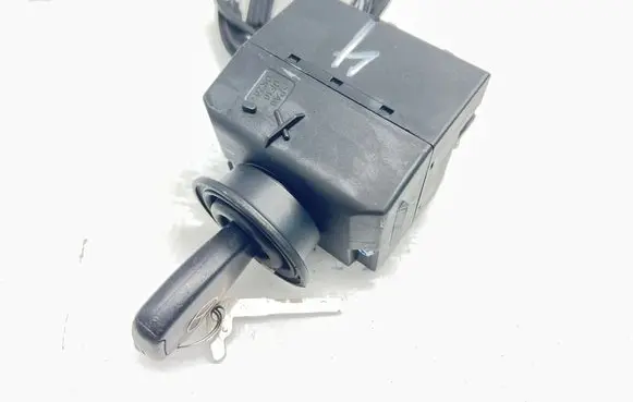 Mercedes-Benz CLK A209 C209 Ignition lock 2095450508