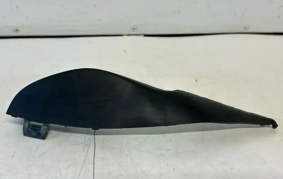 Volvo V70 Windshield trim 31218595