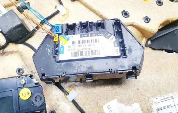 Mercedes-Benz S W220 Door control unit/module 2208216279 03463093