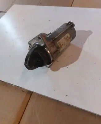 Ford Focus Starter motor 8V2111000BD 31285782