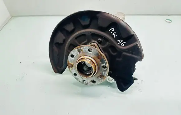 Front wheel hub
